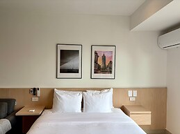 w Engaging Loft w Balcony in Tabacalera