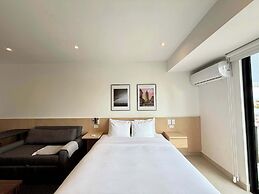 w Engaging Loft w Balcony in Tabacalera