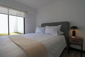 w Engaging 2BR w Impressive Deco in San Isidro