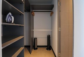 w Engaging 2BR w Impressive Deco in San Isidro
