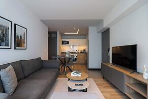 w Engaging 2BR w Impressive Deco in San Isidro