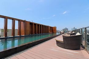 w Engaging 2BR w Impressive Deco in San Isidro