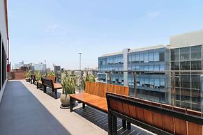 w Engaging 2BR w Impressive Deco in San Isidro