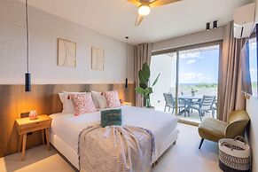 The Reef Superior Penthouse With Ocean View