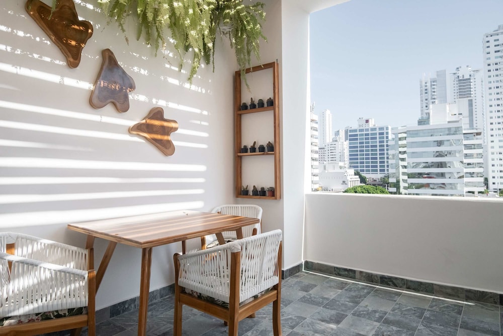 w Elegant Loft w Balcony in Bocagrande