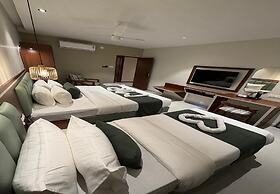 M R SUITES