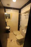 Layale Lamar Hotel
