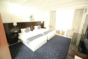 Layale Lamar Hotel