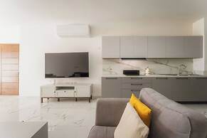 Bright Apartment With Sea Valley Views BBQ