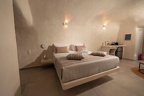 Rody Caves Oia