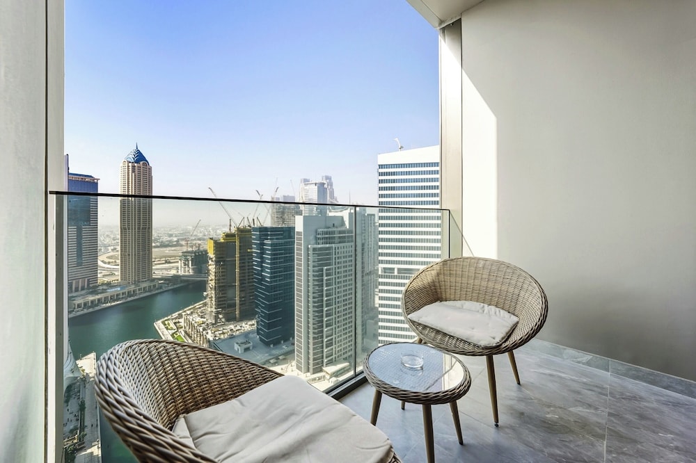 Serene Canal View 1BR Peninsula One
