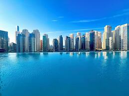 Marina Vida Luxury 1BR Balcony & Prime Location