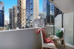 Central 2BR Apt by Melbourne Central, City Views