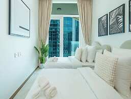 Elegant High Floor 2BR Urban Oasis