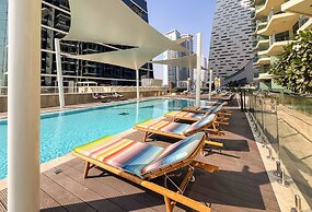 Elegant High Floor 2BR Urban Oasis