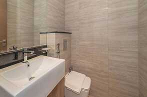 Elegant High Floor 2BR Urban Oasis
