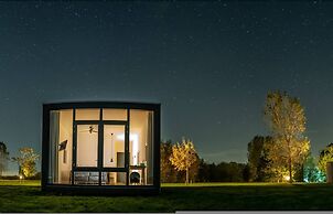 Leien Tiny House Cabin