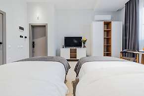 City Deluxe Apartments