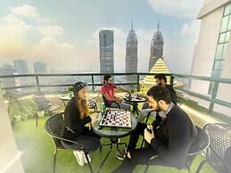 Cove Partition Room in Tecom Near Metro