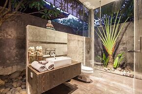 Modern 4BD Villa with Pool in Seminyak