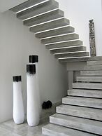Modern 4BD Villa with Pool in Seminyak