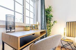 Goa Square Guesthouse by Lisbon with Sintra