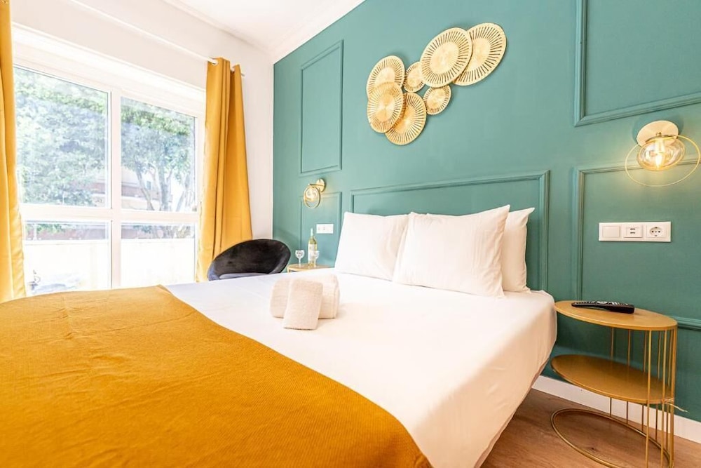 Goa Square Guesthouse by Lisbon with Sintra