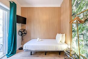 Goa Square Guesthouse by Lisbon with Sintra