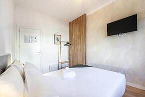 Goa Square Guesthouse by Lisbon with Sintra