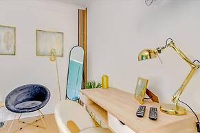 Goa Square Guesthouse by Lisbon with Sintra