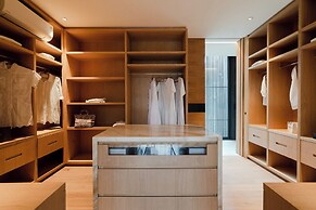 Lux Escape 6BD Architectural Masterpiece