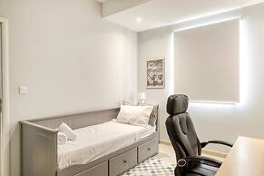 Central Msida Apartment Workspace Wi-fi A C