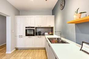 Central Msida Apartment Workspace Wi-fi A C