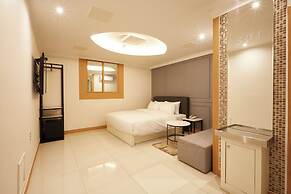 JM HOTEL