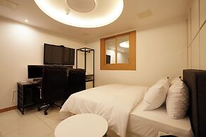 JM HOTEL