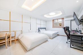 JM HOTEL