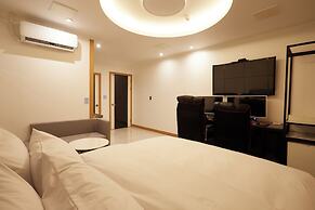 JM HOTEL