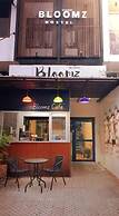 BLOOMZ HOSTEL