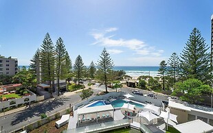 Beachfront Bliss in Surfers Paradise