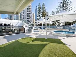 Beachfront Bliss in Surfers Paradise