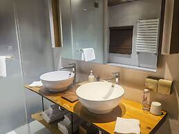 Tsingpu Tulou Retreat