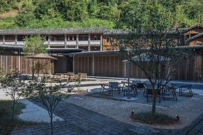 Tsingpu Tulou Retreat