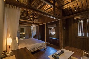 Tsingpu Tulou Retreat