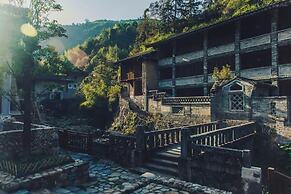 Tsingpu Tulou Retreat