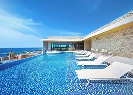 RIHGA Royal Resort Okinawa Chatan