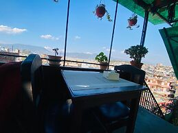 Three Peaks Inn
