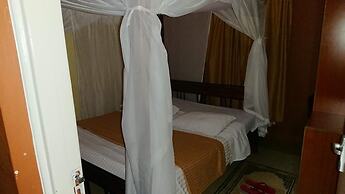 Maya's Guest House