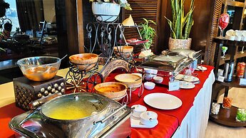 Hotel Hemaadri Grand