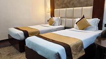 Hotel Hemaadri Grand