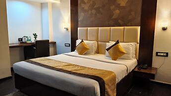 Hotel Hemaadri Grand